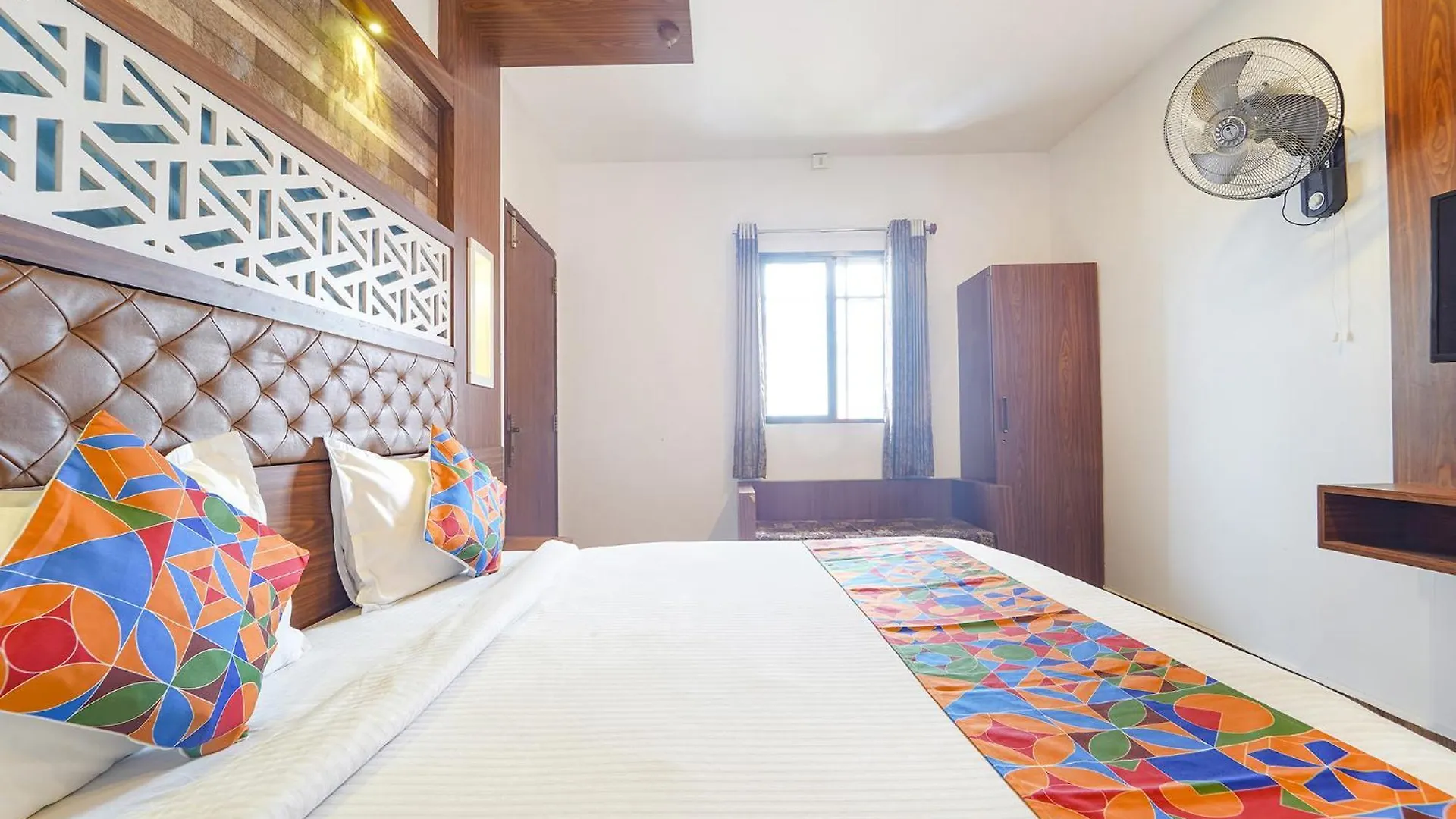 Hotel Fabhotel Qube - 800M From Ernakulam Junction South Railway Station Kochi