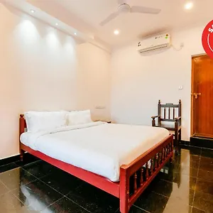 Hotel Spot On 39480 Vattekad Tourist, Kochi