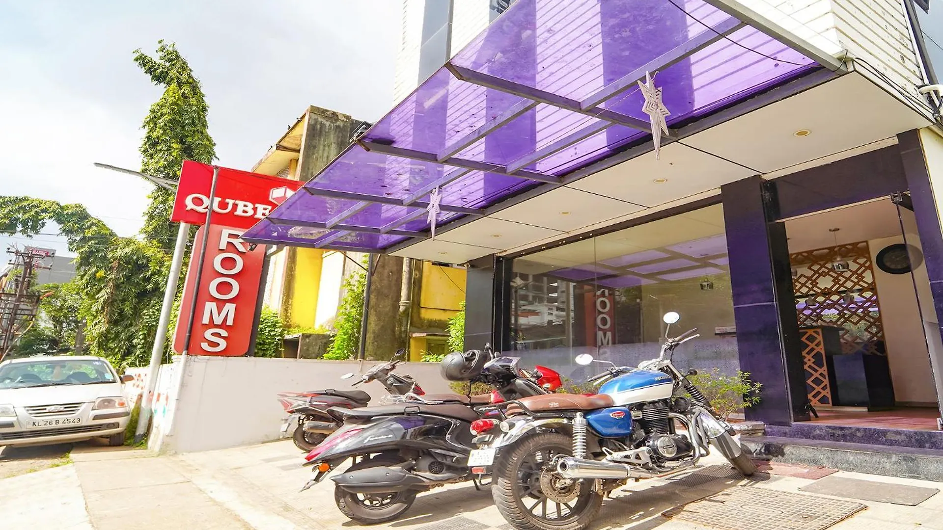 Fabhotel Qube - 800M From Ernakulam Junction South Railway Station Kochi Hotel