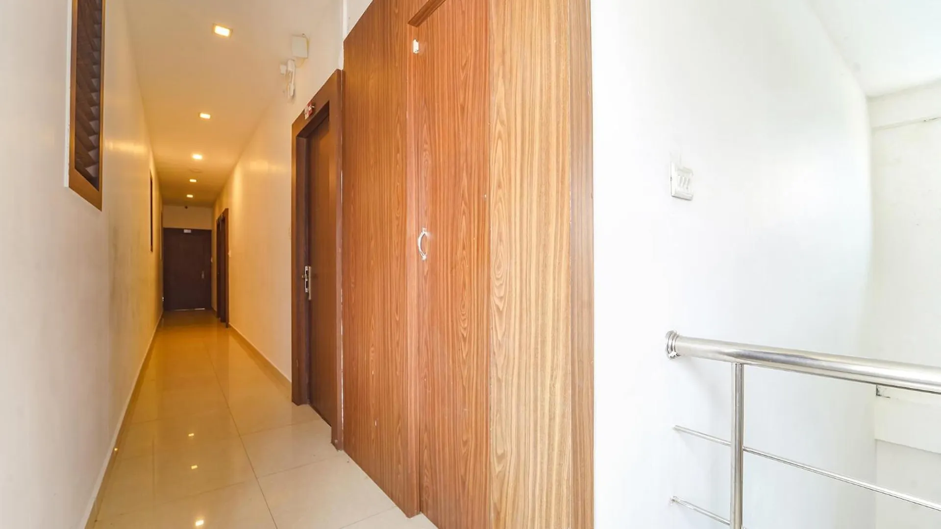 Fabhotel Qube - 800M From Ernakulam Junction South Railway Station Kochi 3*,  India